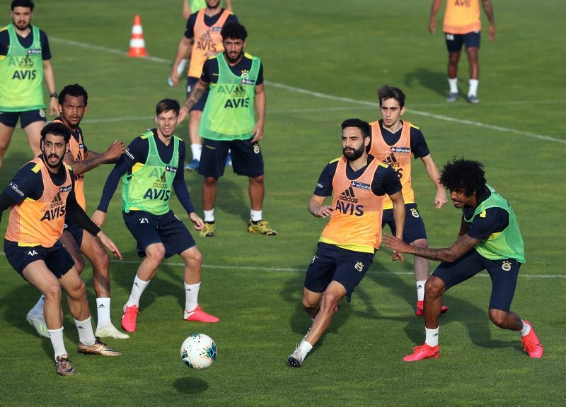 Fenerbahçe'de mutlu son! Nenad Bjelica...