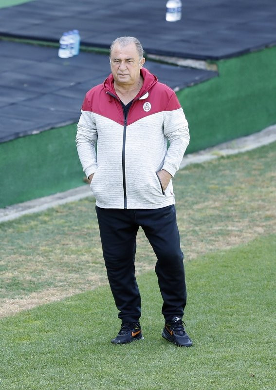 Galatasaray’a Belhanda ve Feghouli’den 20 milyon Euro
