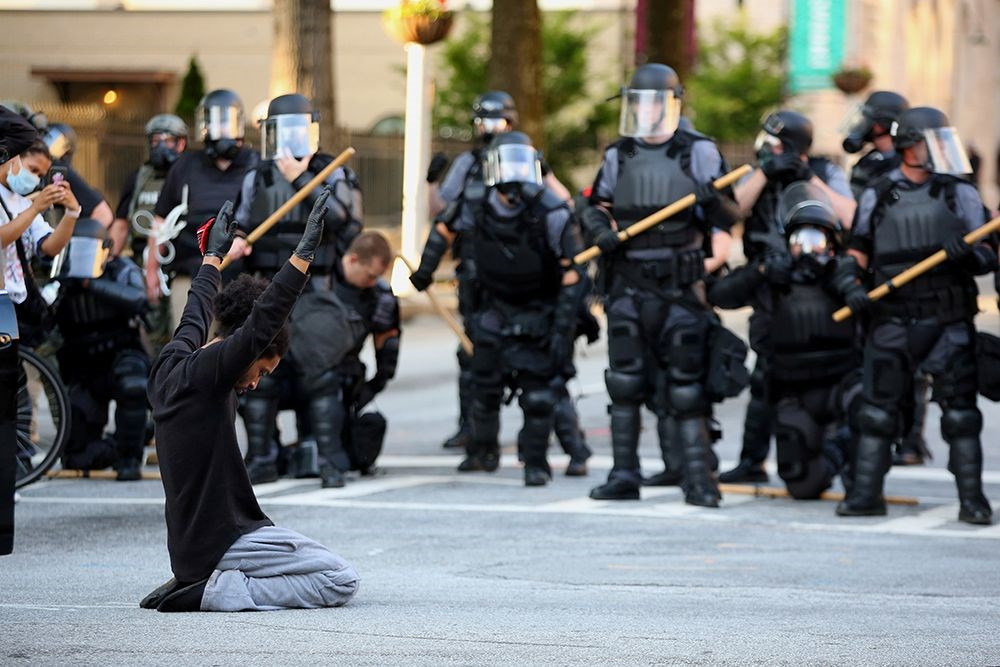 ABD'deki protestolarda 7'inci gün: Yağmacılar dükkanları talan etti