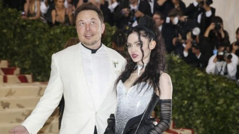 Elon Musk’ın eşi ruhunu satıyor