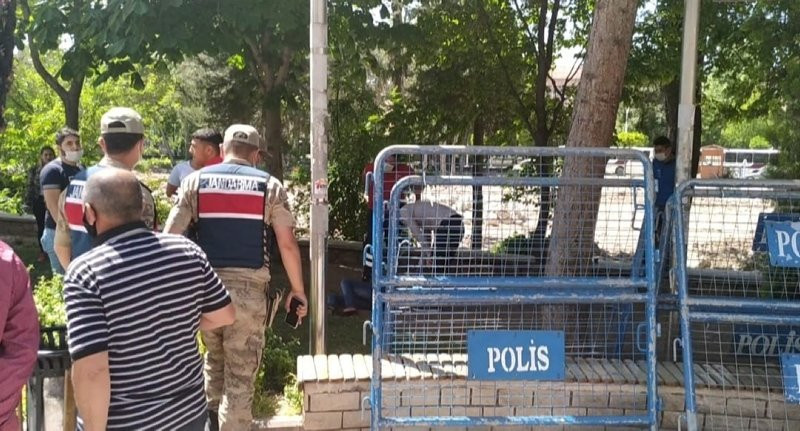 Saldırganı olay yerinden geçen jandarma yakaladı