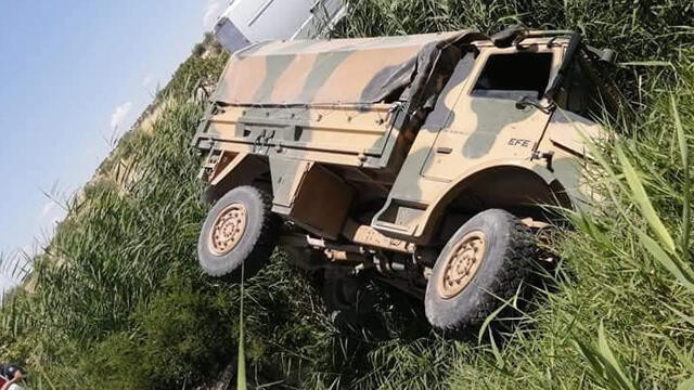 Gaziantep'te askeri araç devrildi: 1'i ağır, 5 asker yaralı