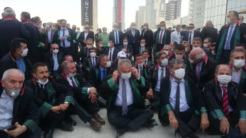Baro başkanlarına polis engeli: Oturma eylemi başlattılar!