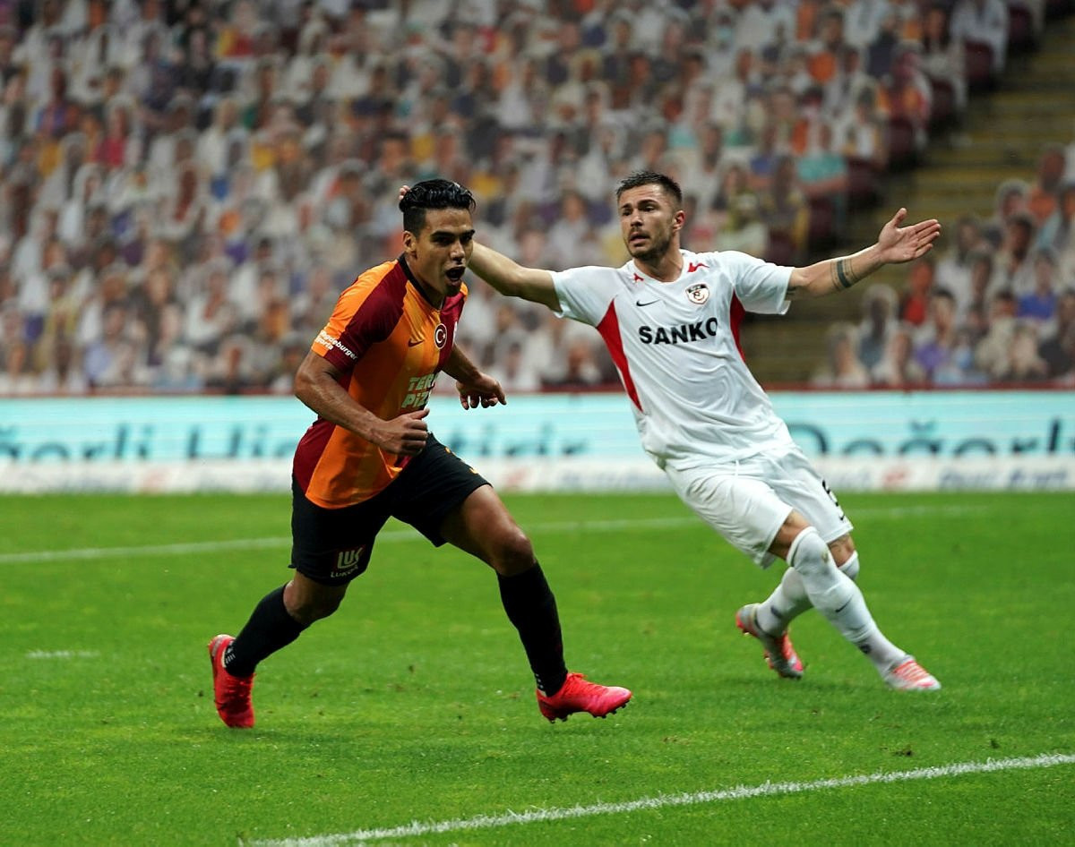 Galatasaray'a 20 milyon Euro'luk kötü haber!