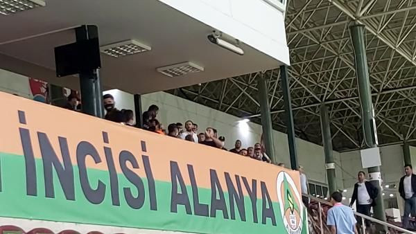 Alanyaspor - Trabzonspor maçı sonrası ortalık karıştı