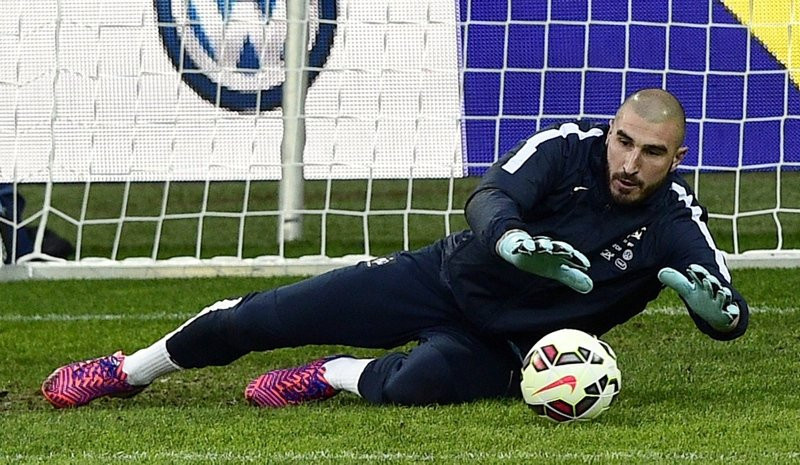 Galatasaray'a Muslera'nın alternatifinden kötü haber
