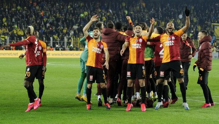Şakası bile kötü! Fenerbahçe'de vizyon bombardımanı