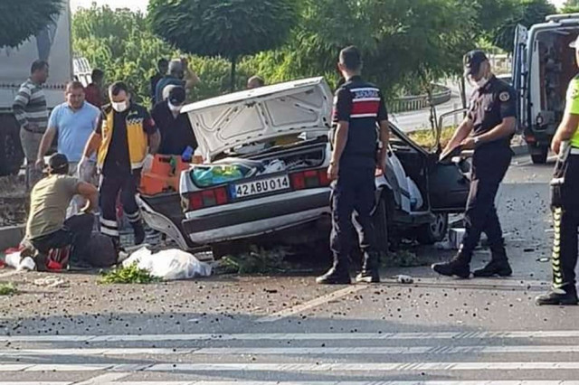 Konya'da otomobil takla attı: 3 ölü, 2 yaralı - Resim : 1