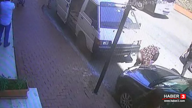 Hırsız kadın, polis aracına binmemek için eteğini indirdi!
