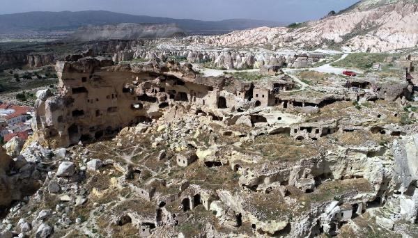 Kapodokya'da tarihi kiliseye giden köprü yıkıldı - Resim: 3