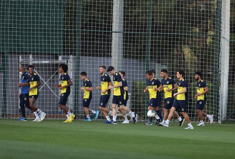 Fenerbahçe'nin yeni stoperleri belli oldu!