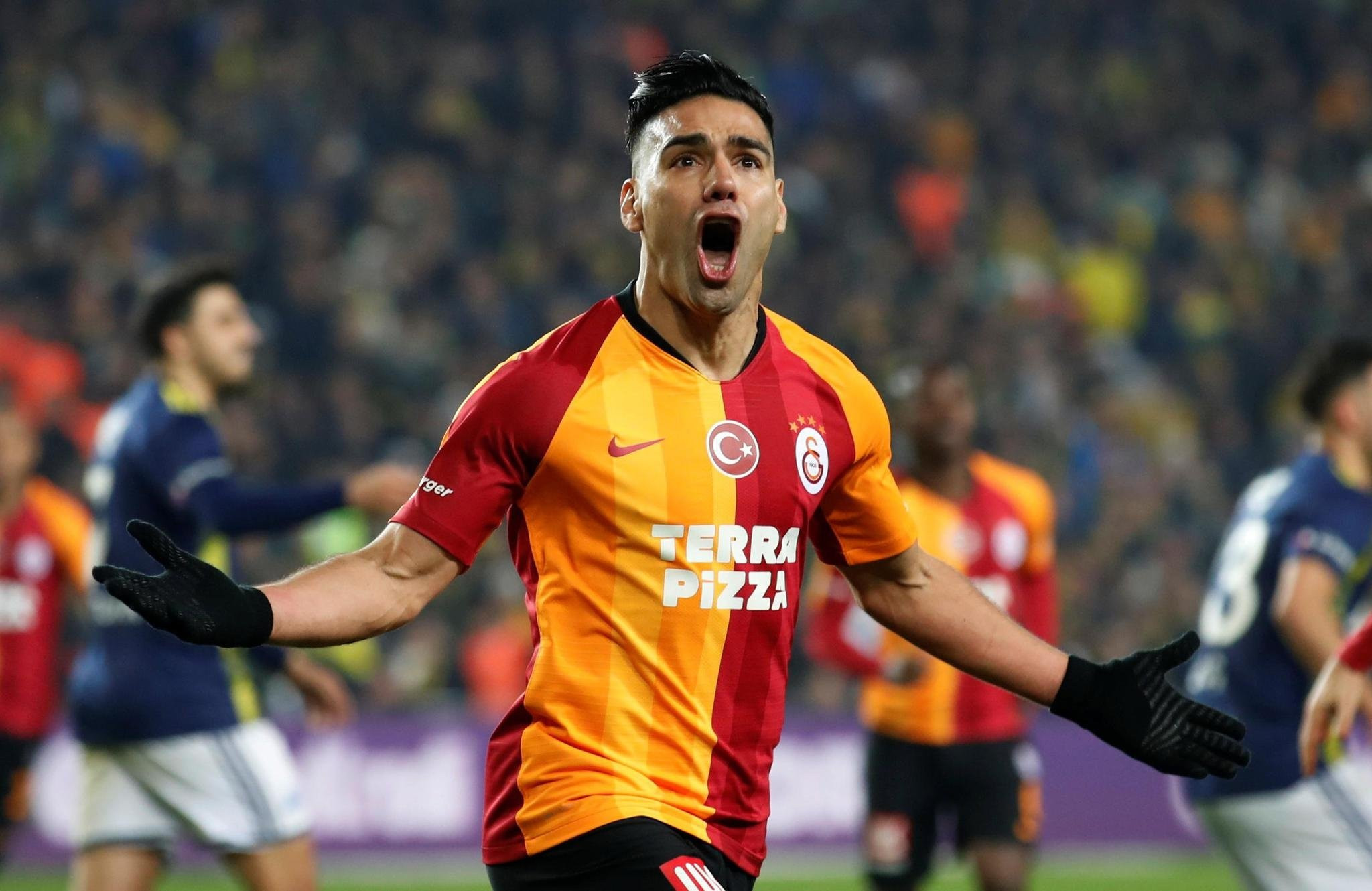 Falcao'nun yanına süper golcü! Bedava gelecek