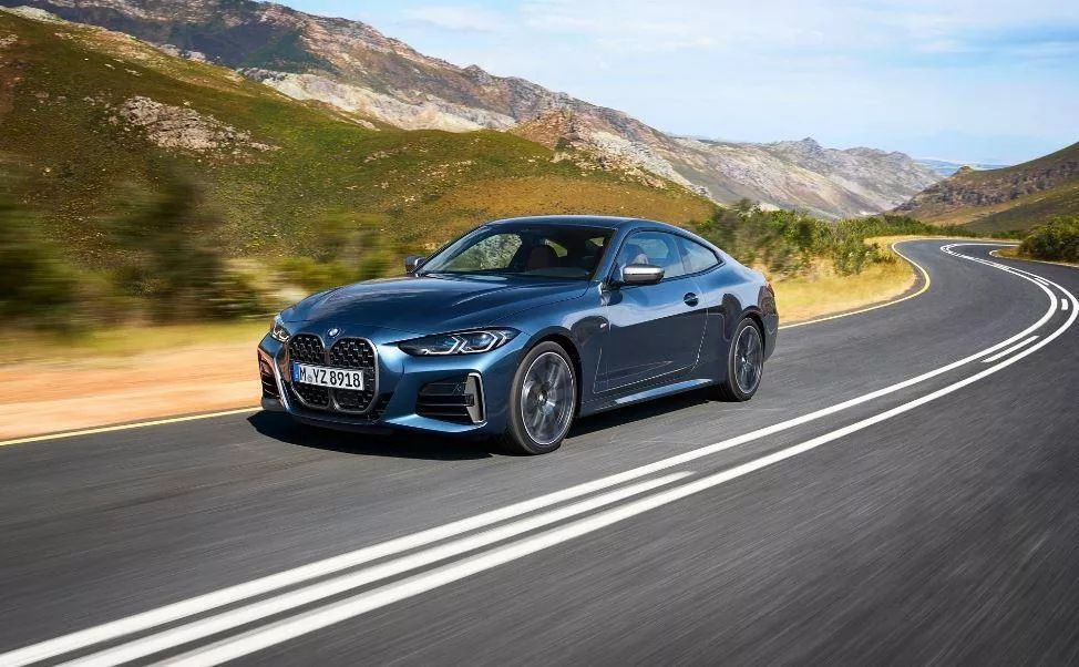 BMW yeni 4 serisini tanıttı...