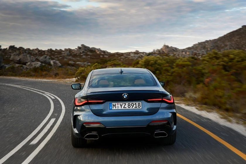 BMW yeni 4 serisini tanıttı...