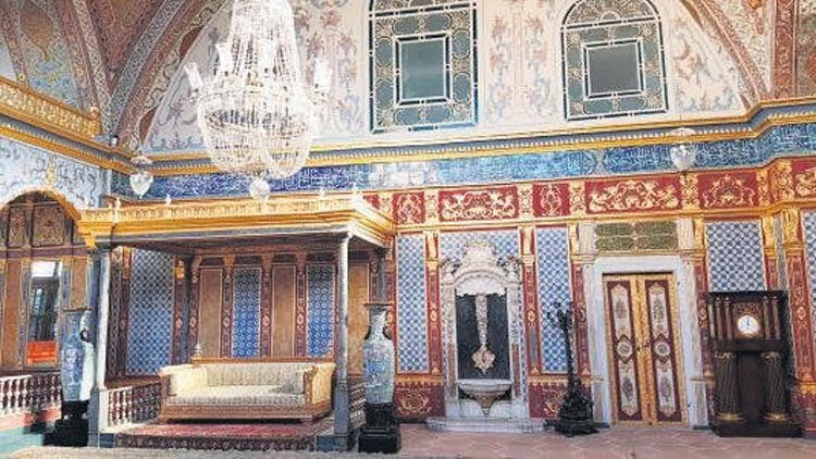 Yine restorasyon rezaleti! Bu sefer adres Topkapı Sarayı...