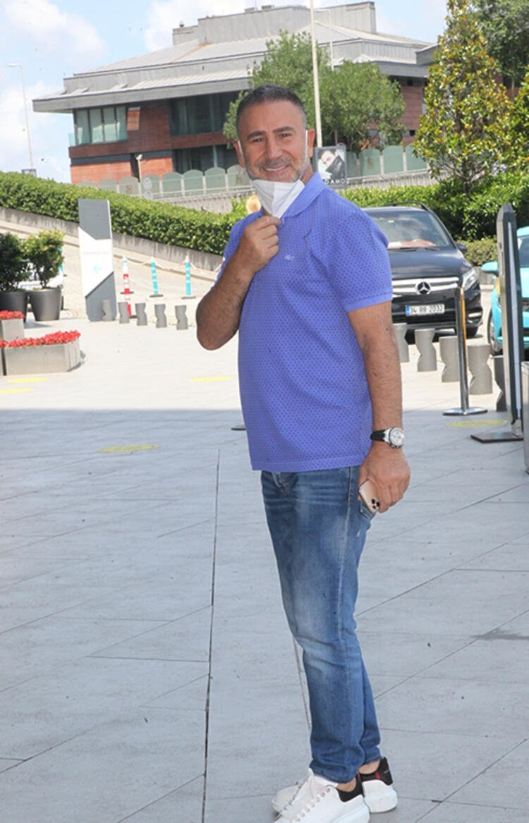 ''Geçinemiyoruz'' diyen ünlüleri topa tuttu: 'Yazık olsun!'