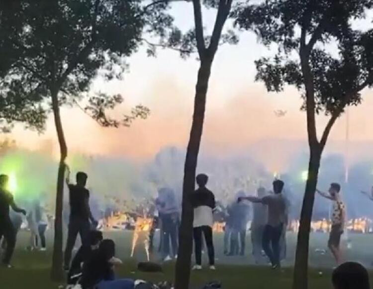 Gençler tedbirleri hiçe saydı!