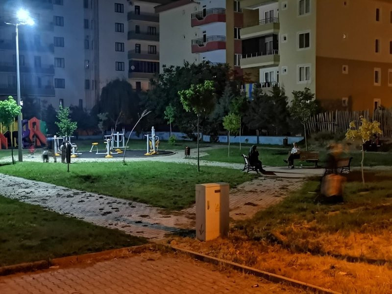 Malatya'da 5 büyüklüğündeki deprem sokağa döktü - Haber3