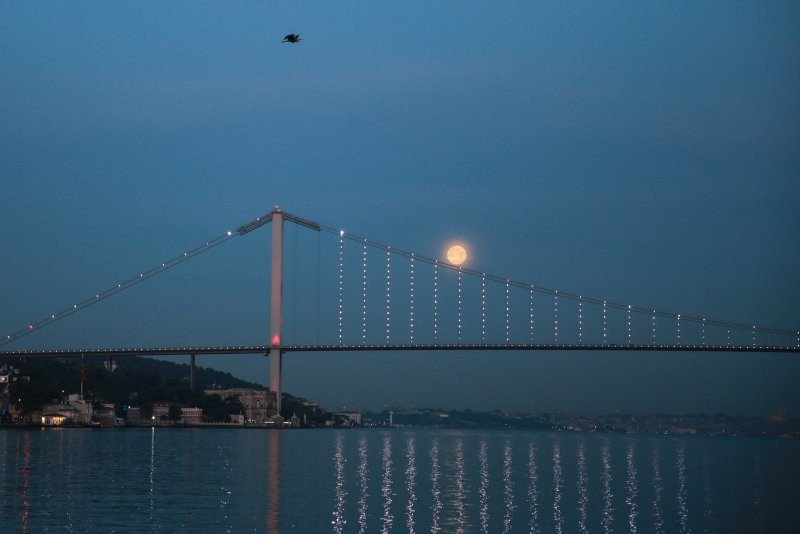 Istanbul Da Dolunay Manzarasi Gorenleri Mest Etti Haber3
