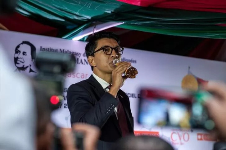 Koronavirüs ilacını bulduk diyen Madagaskar'da vaka sayıları artıyor