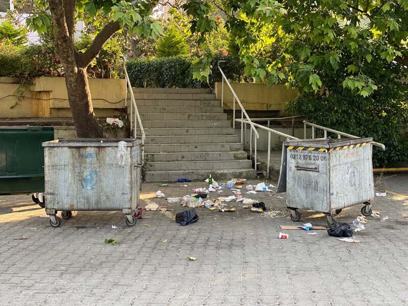 Caddebostan Sahili'nde utanç verici görüntüler