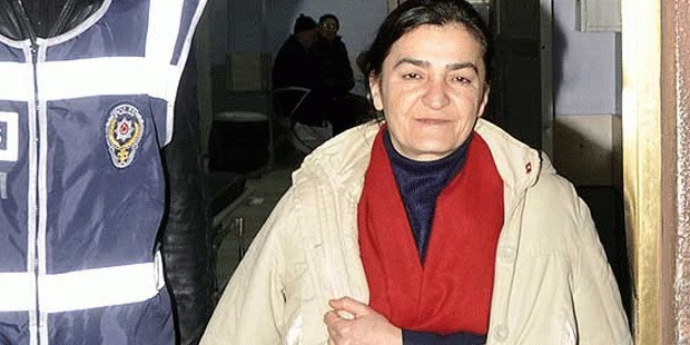 Gazeteci Müyesser Yıldız gözaltına alındı
