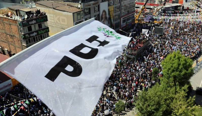 HDP ''demokrasi yürüyüşü'' ile sokağa iniyor!