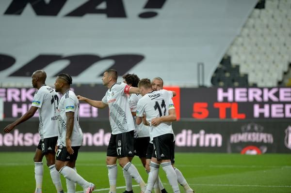 Beşiktaş 3 puanı son dakikada kurtardı