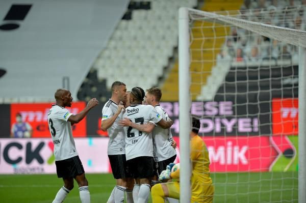 Beşiktaş 3 puanı son dakikada kurtardı