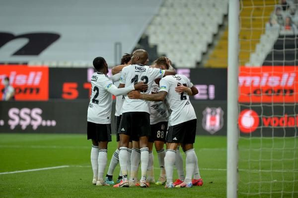 Beşiktaş 3 puanı son dakikada kurtardı