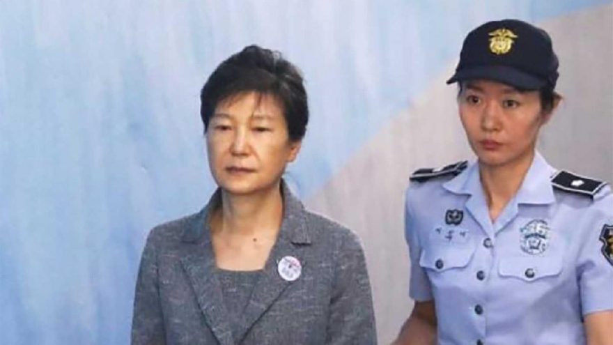 Eski Cumhurbaşkanı'na 20 yıl hapis cezası