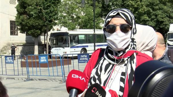 Ayasofya önünde toplanmalar başladı