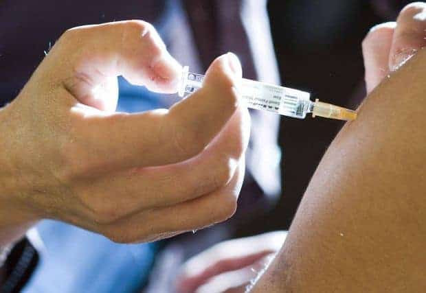 Kovid-19 aşısının insanlar üzerindeki yeni testleri başlıyor