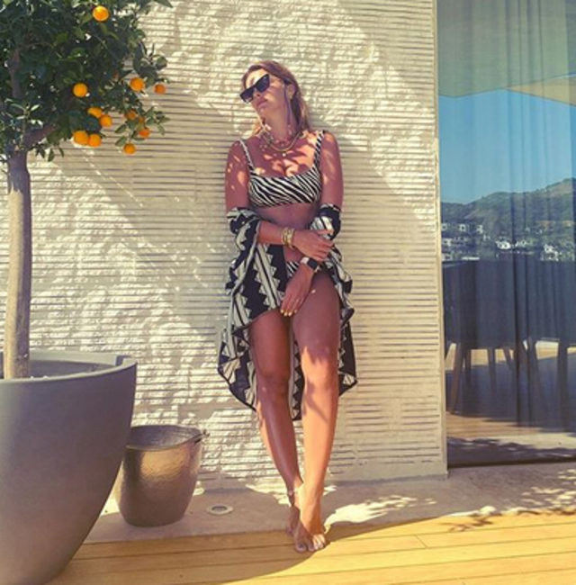 Pelin Karahan'dan tatilde ''kilo almadım'' pozu