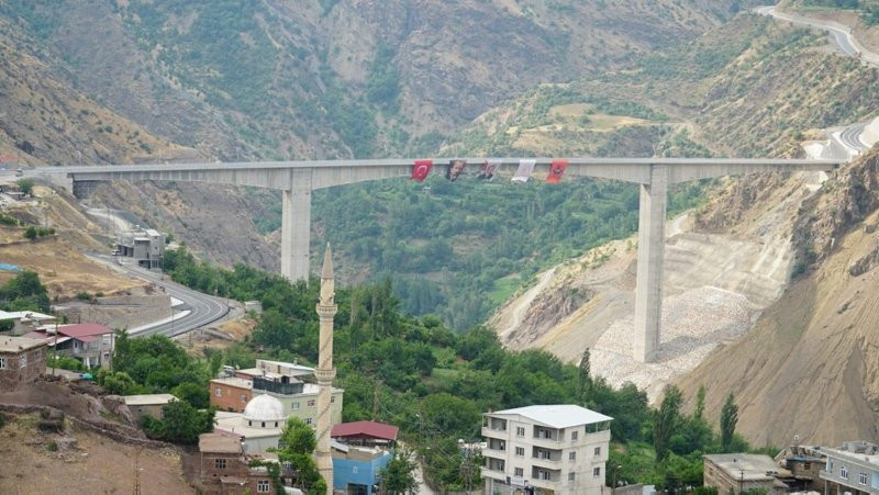Türkiye'nin en yüksek köprüsü açılıyor