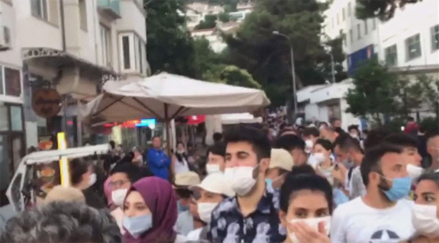 Heybeliada deniz ulaşımına kapatıldı, yüzlerce kişi mahsur kaldı!