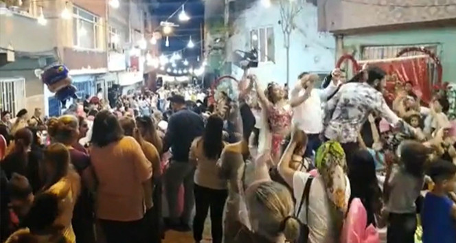 İstanbul'da düğün eğlencesinde 'pes' dedirten görüntüler