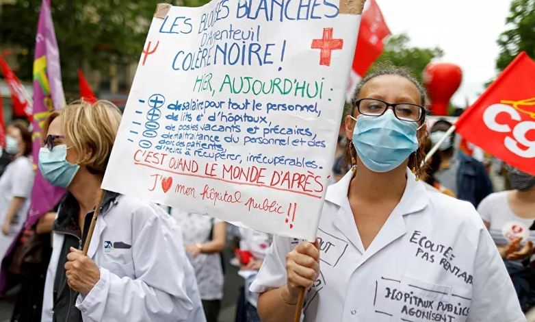 Fransa'da sağlık çalışanlarına ''tarihi'' zam
