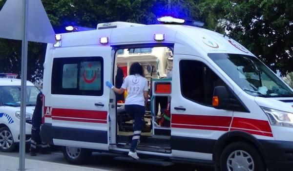 Boşanma aşamasındaki eşinin eşyalarını balkonda yaktı