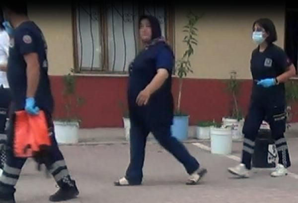 Boşanma aşamasındaki eşinin eşyalarını balkonda yaktı