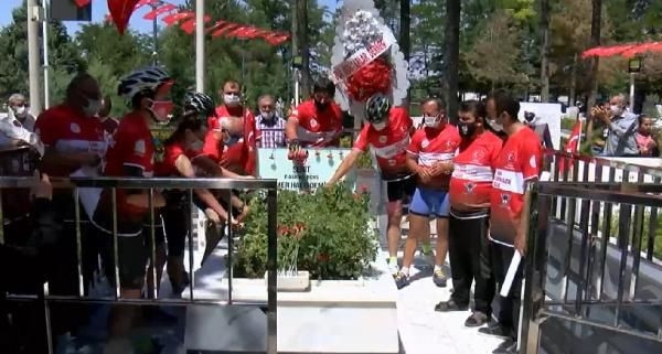 Ömer Halisdemir'in kabrine ziyaretçi akını