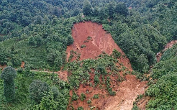 Rize'deki onlarca kişi tahliye edildi