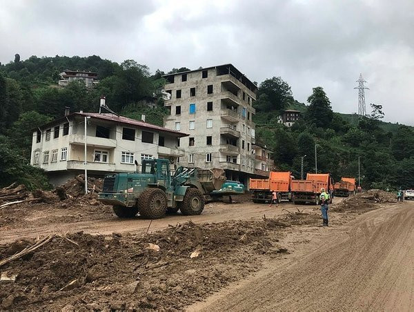 Rize'deki onlarca kişi tahliye edildi