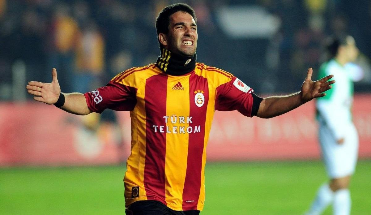 Üç Aslan yuvaya dönüyor!