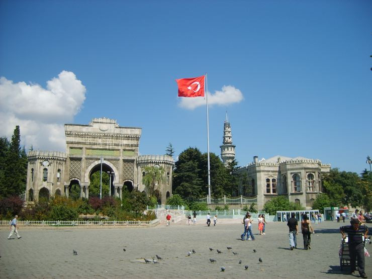 İstanbul Üniversitesi'nde profesöre taciz suçlaması!