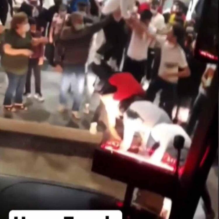 Asker uğurlamasında sosyal mesafeyi hiçe sayıp, 'uzun eşek' oynadılar