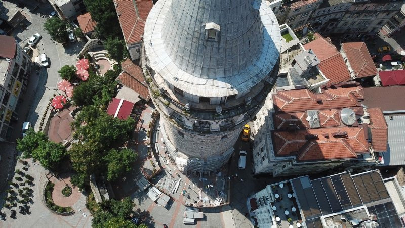 Galata Kulesi'nde restorasyon havadan görüntülendi