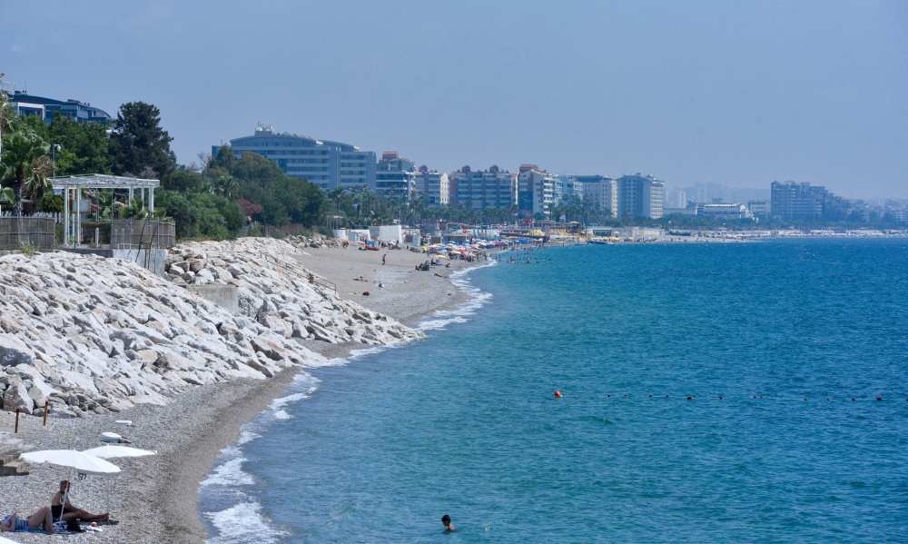 Antalya'nın cenneti Konyaaltı Sahili kayboldu! - Resim: 4