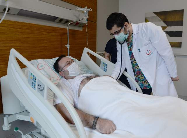 Arı soktu, gözünü yoğun bakımda açtı!