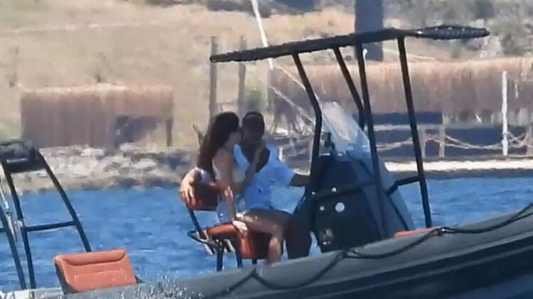 Kıvanç Tatlıtuğ ve Başak Dizer'in tatil keyfi